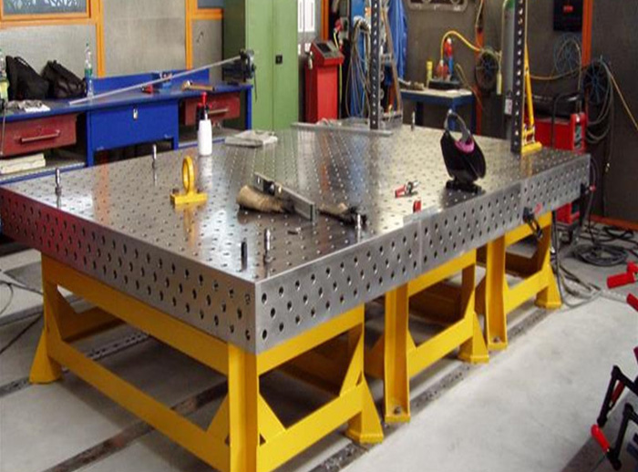 <b>三维柔性焊接工作台</b>