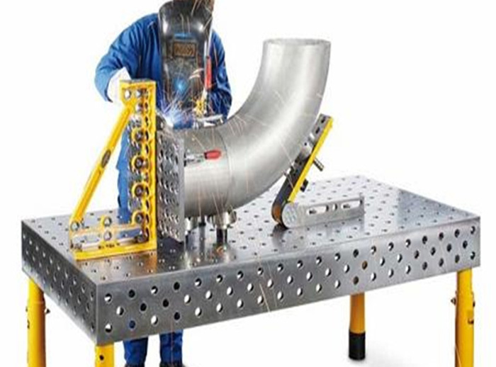 <b>   三维柔性焊接平台</b>